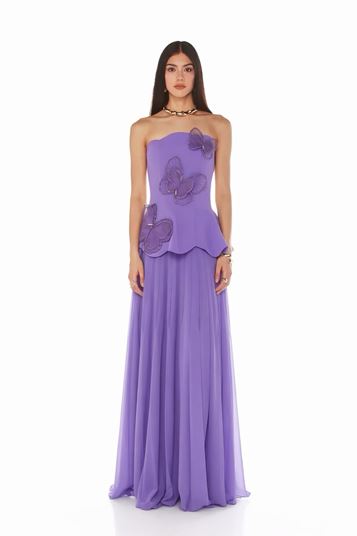 Robe de soirée lilas ornée de papillons